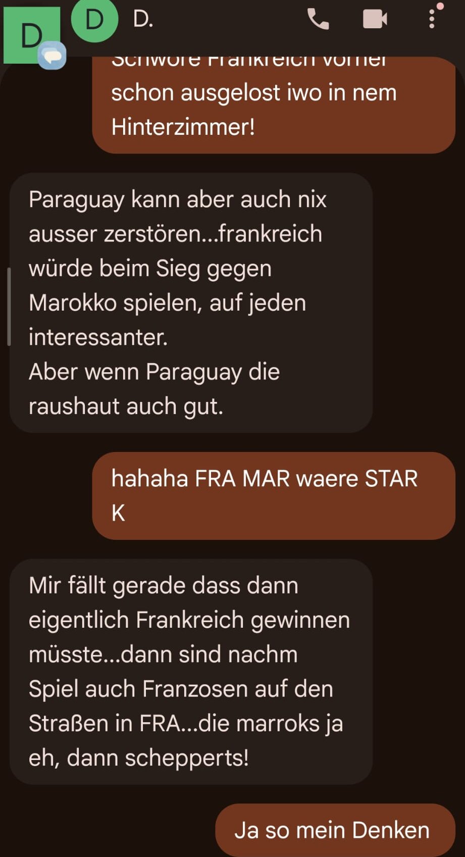 Chat-Screenshot: Nachrichten über Ticketpreise und das Gefühl, dass beim Fußball nur noch das Geld zählt.